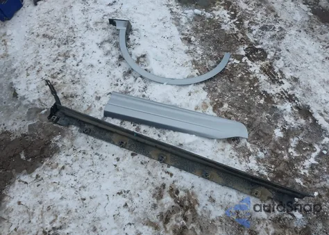 2023 Ford Escape St-Line Select z USA, uszkodzony, nr VIN 1FMCU9NA7PUA74134